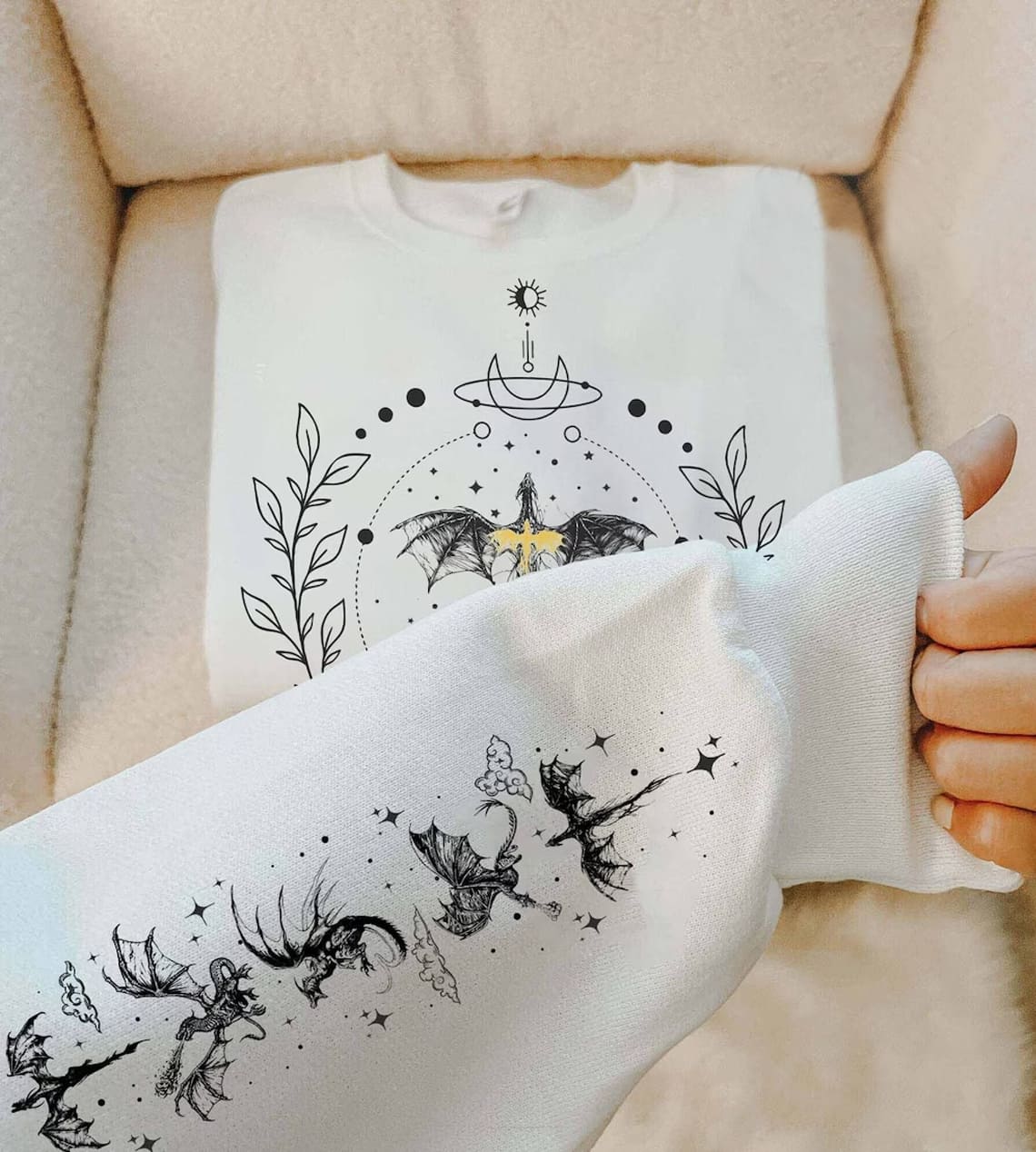 Fourth Wing Sleeve Printed Sweatshirt